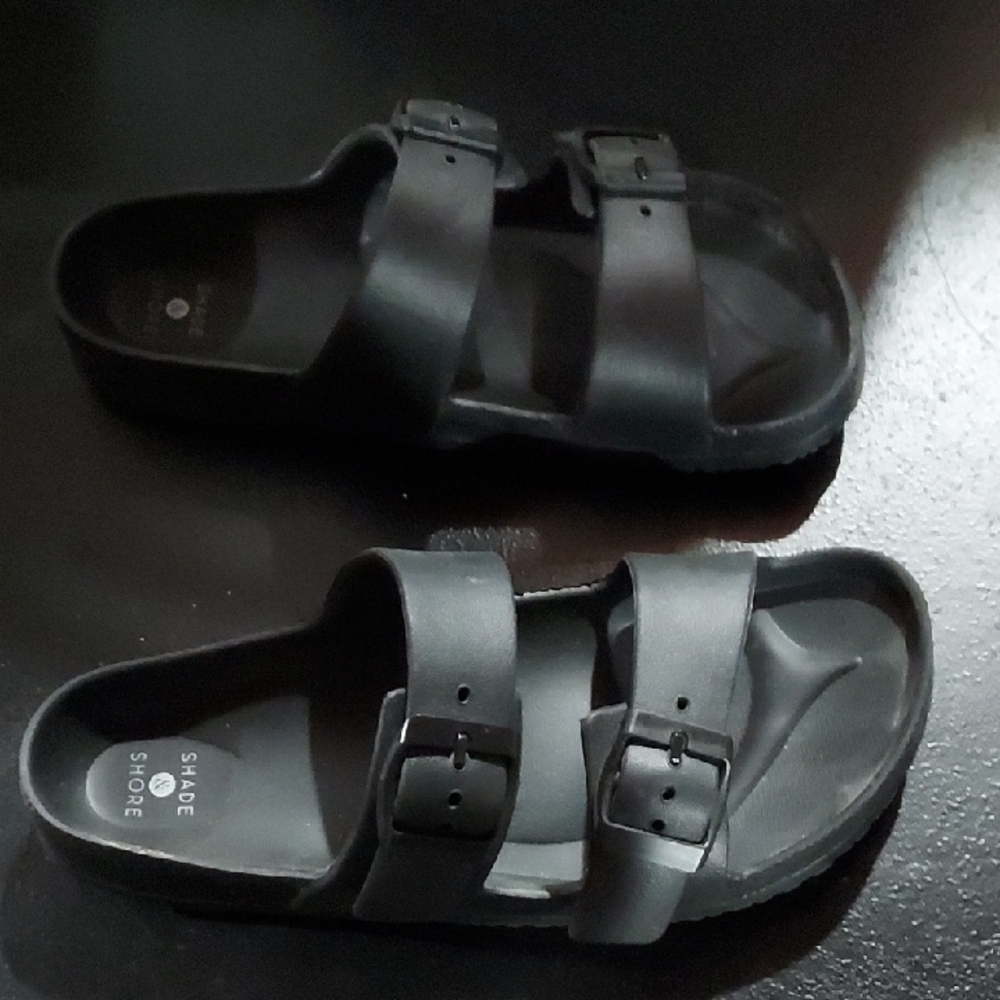 Shade & Shore Black Sandals